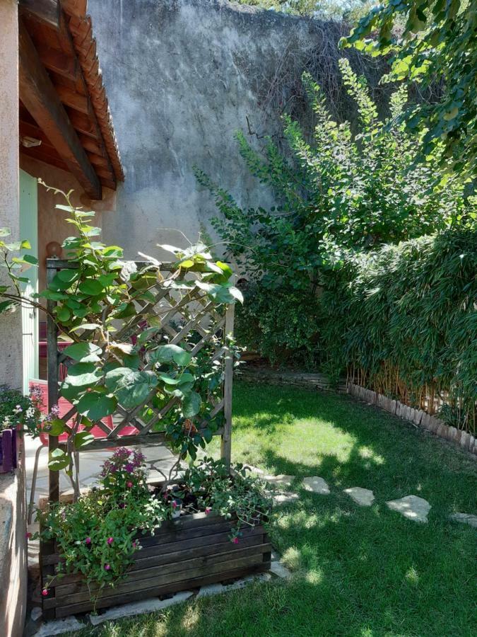Louminai Bed & Breakfast Donzere Exterior photo